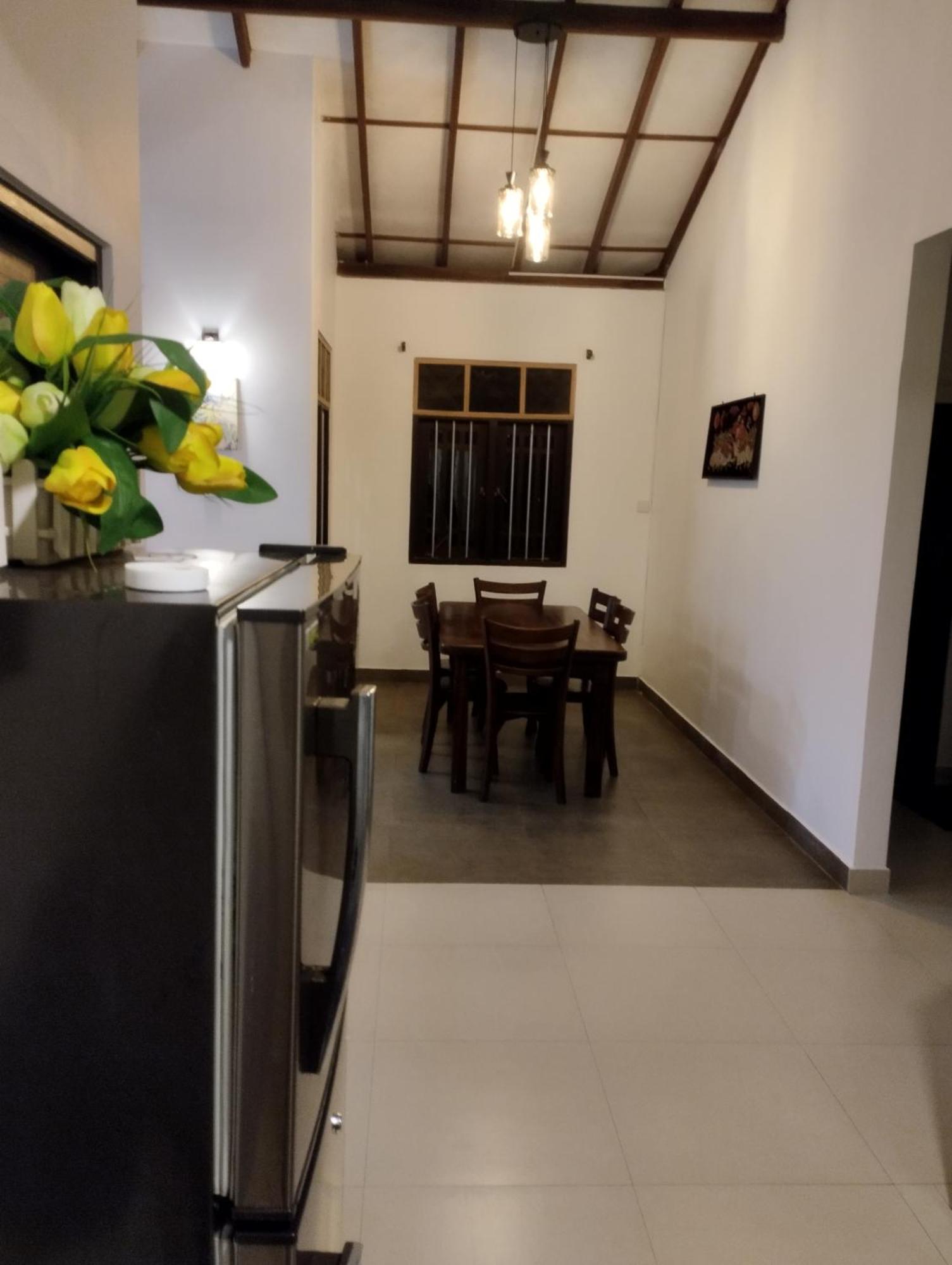 Villa Hilltop By Yehansa With Unlimited Fiber Wifi Hikkaduwa Exteriör bild