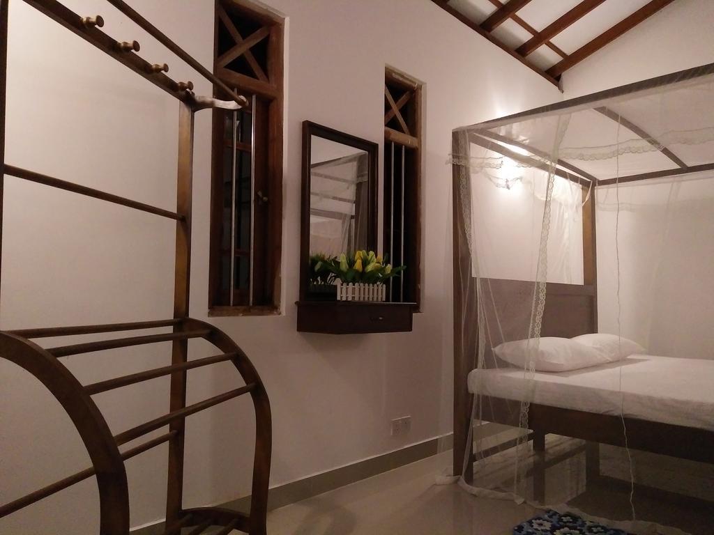 Villa Hilltop By Yehansa With Unlimited Fiber Wifi Hikkaduwa Exteriör bild